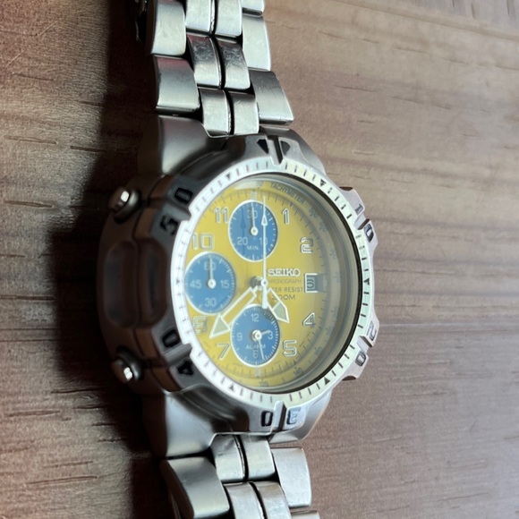 COPY - Seiko 7T32-6K19 Yellow Dial Blue Sun Dials - Picture 2 of 6